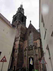 Věž a vstup do kostela Sint Janskerk (kostel sv. Jana, poč. 13.st.), nejdelšího kostela v Nizozemí (123 m), Gouda